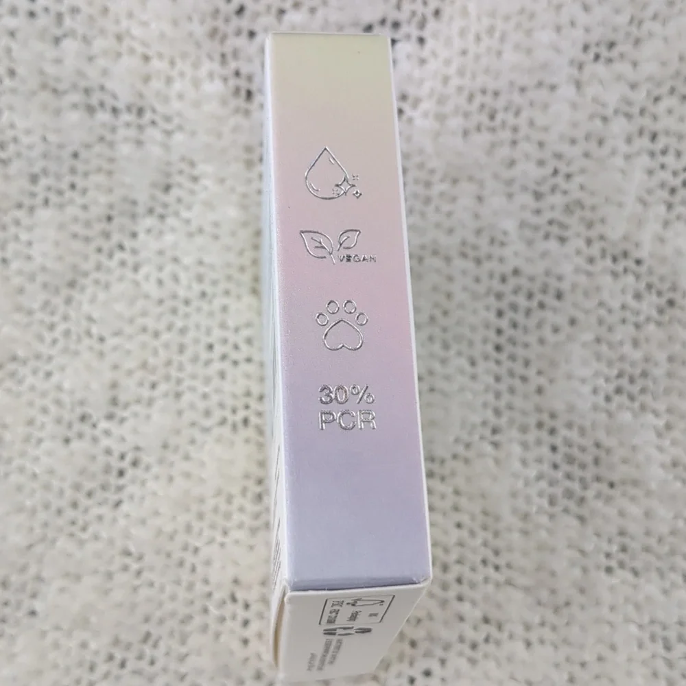HUDA BEAUTY GloWish Luminous Pressed Powder in 06 MEDIUM TAN, 10g/0.35oz